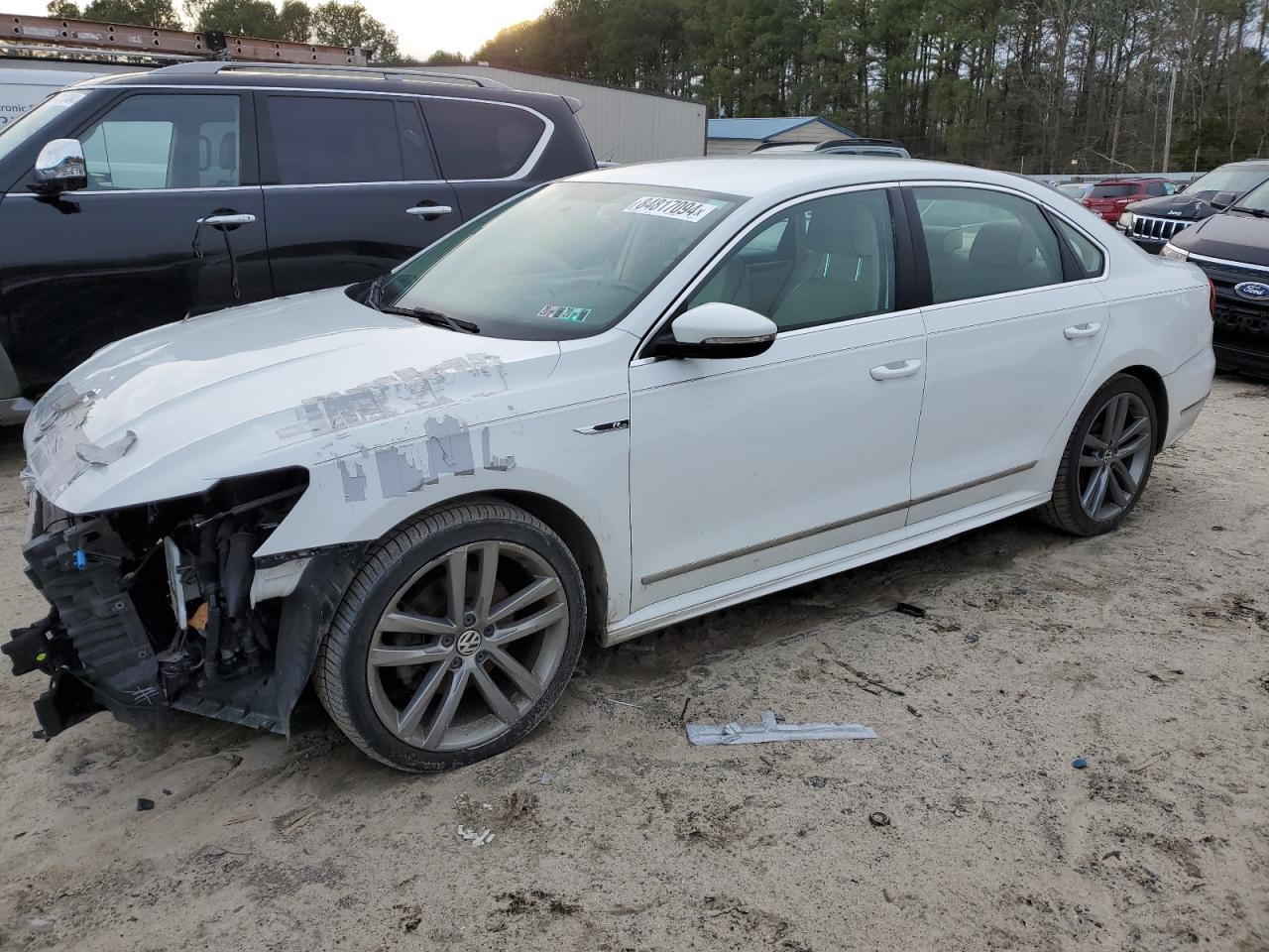2017 VOLKSWAGEN PASSAT