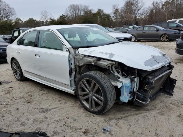 2017 VOLKSWAGEN PASSAT