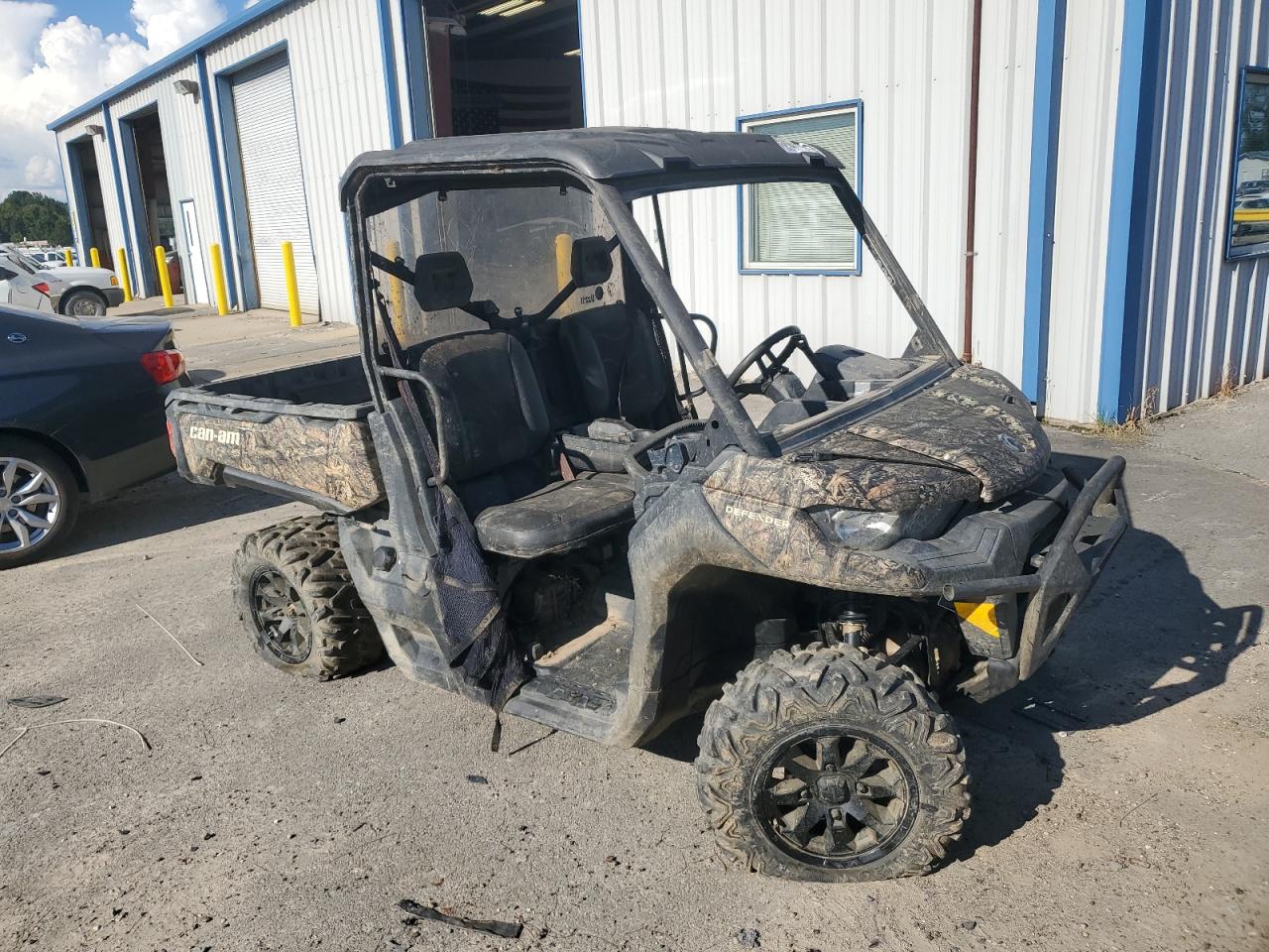 2020 CAN-AM DEFENDER X
