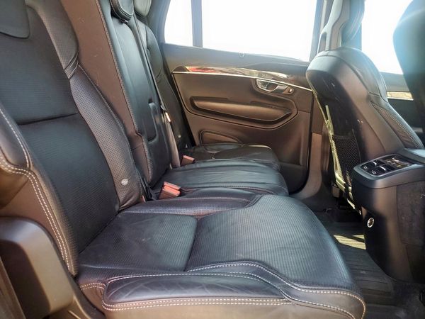 2017 VOLVO XC90 Inscription