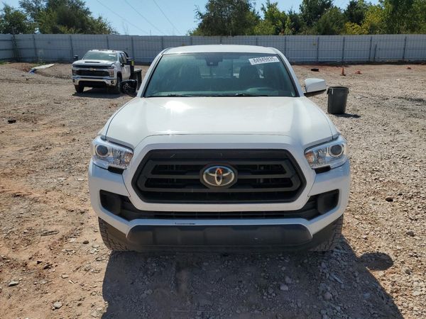 2022 TOYOTA TACOMA DOUBLE CAB SR5
