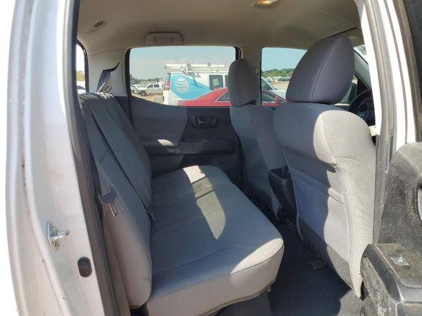2022 TOYOTA TACOMA DOUBLE CAB SR5