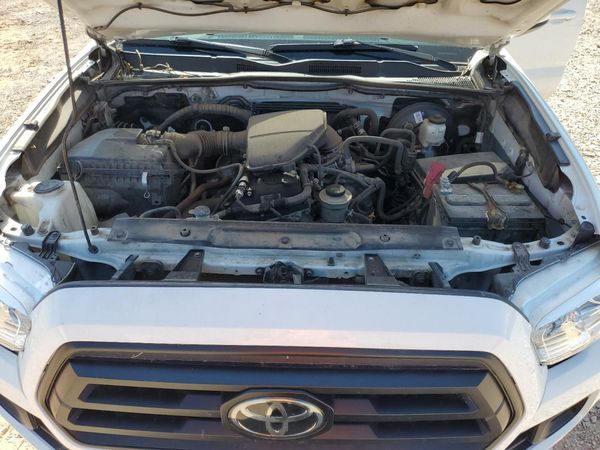 2022 TOYOTA TACOMA DOUBLE CAB SR5