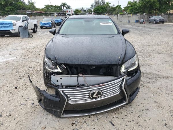 2016 LEXUS LS 460