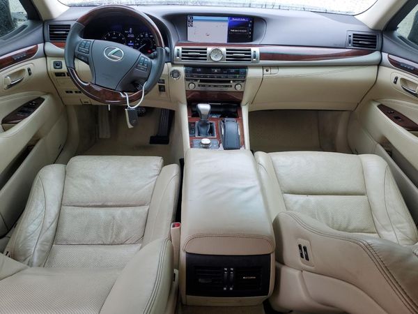 2016 LEXUS LS 460