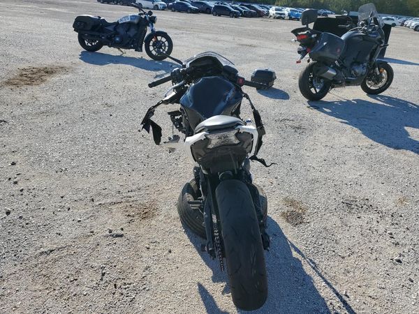 2025 KAWASAKI EX650 R — DIRR