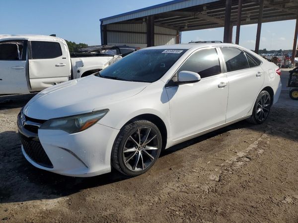 2016 TOYOTA CAMRY
