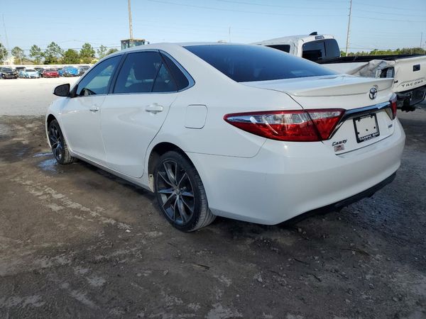 2016 TOYOTA CAMRY