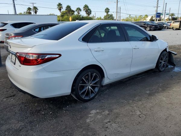 2016 TOYOTA CAMRY