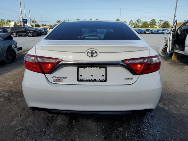 2016 TOYOTA CAMRY