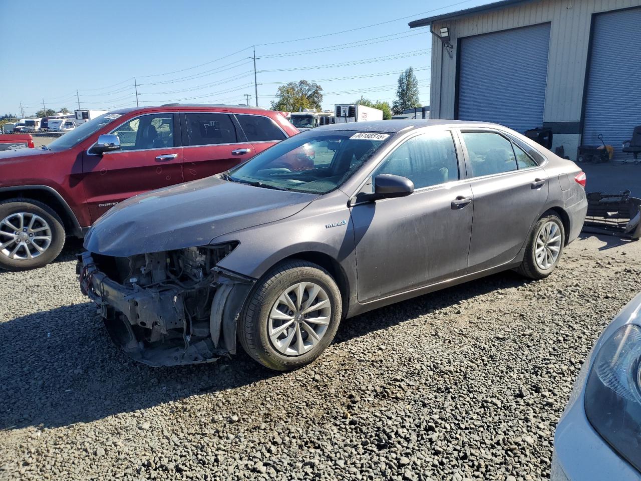 2016 TOYOTA CAMRY Hybrid — Front 3/4