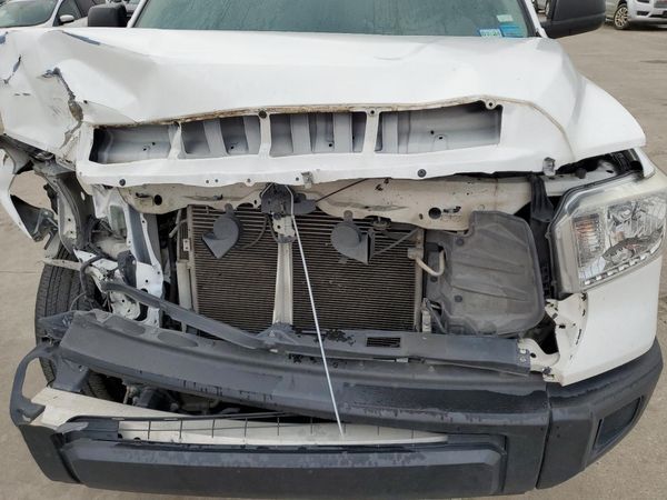 2016 TOYOTA TUNDRA