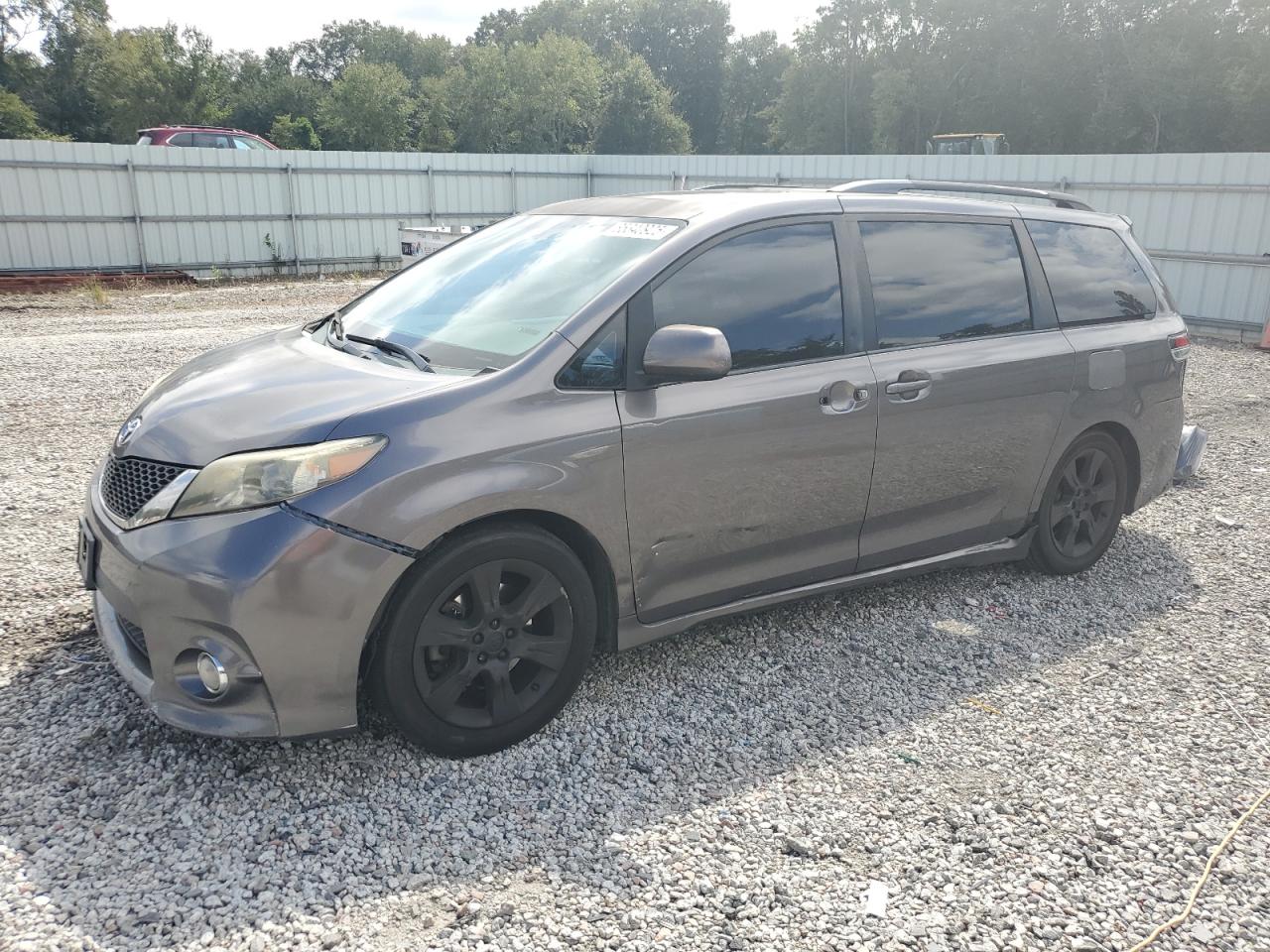 2012 TOYOTA SIENNA