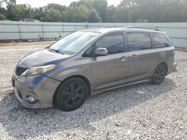 2012 TOYOTA SIENNA