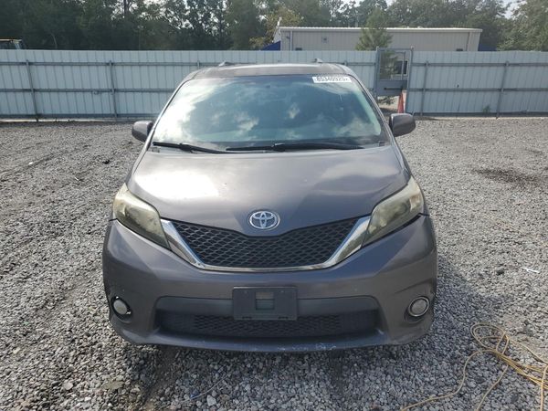 2012 TOYOTA SIENNA