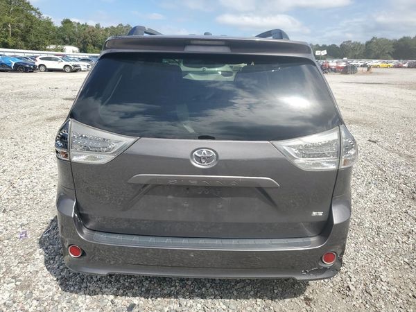 2012 TOYOTA SIENNA