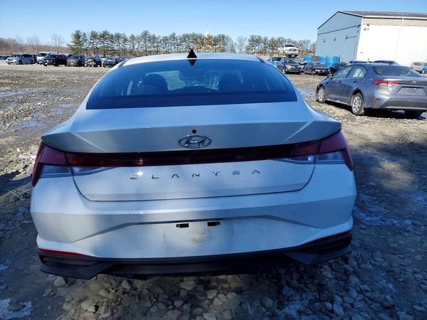 2021 HYUNDAI ELANTRA SEL w/ Convenience Pkg