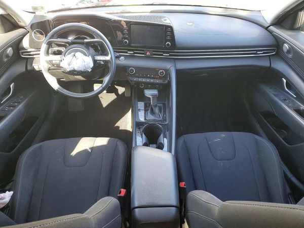 2021 HYUNDAI ELANTRA SEL w/ Convenience Pkg