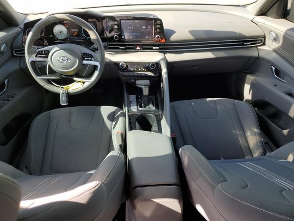 2022 HYUNDAI ELANTRA