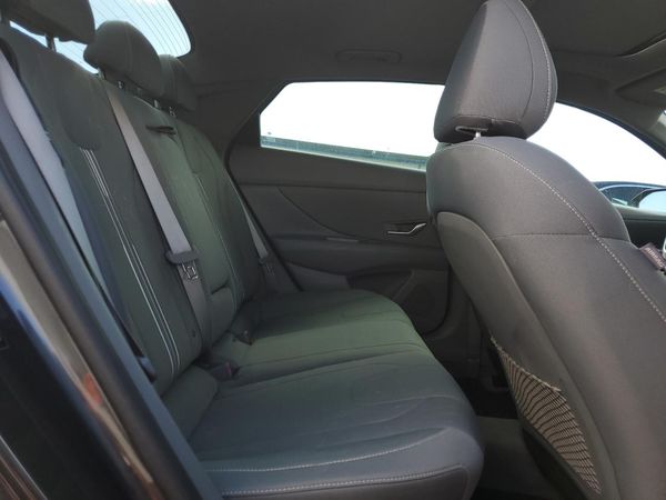 2022 HYUNDAI ELANTRA