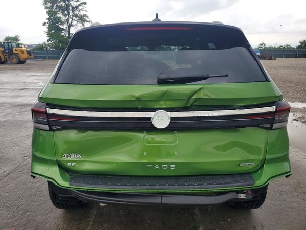 2025 VOLKSWAGEN TAOS 4Motion SE Black