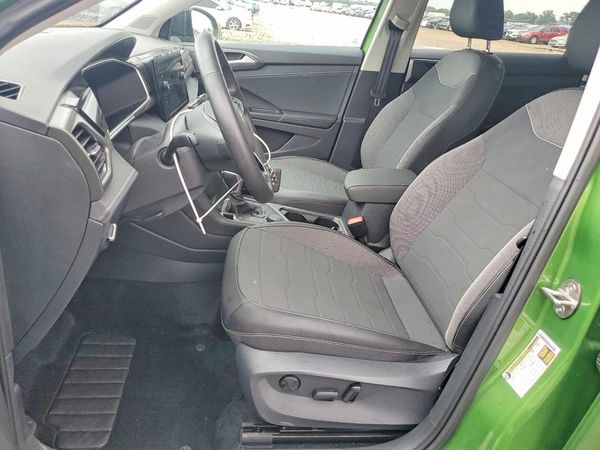 2025 VOLKSWAGEN TAOS 4Motion SE Black