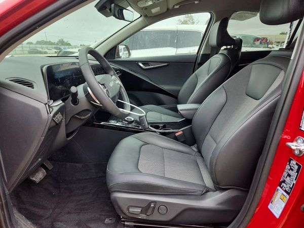 2025 KIA NIRO