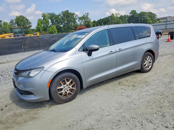 2017 CHRYSLER PACIFICA Touring — Front 3/4
