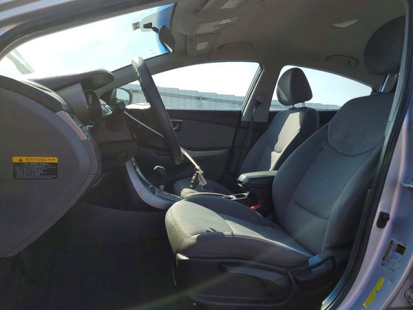 2013 HYUNDAI ELANTRA