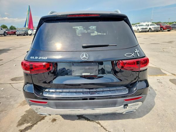 2020 MERCEDES-BENZ GLB GLB250
