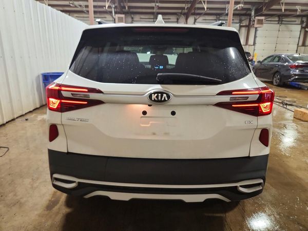2021 KIA SELTOS EX