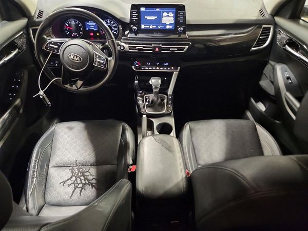 2021 KIA SELTOS EX