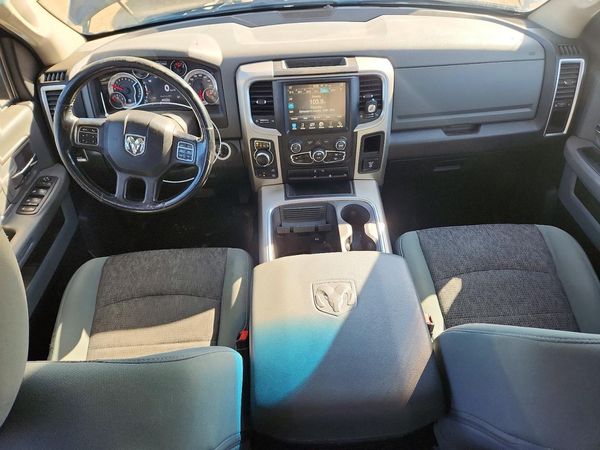 2015 RAM 1500 SLT