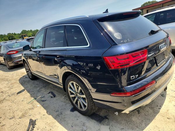 2017 AUDI Q7 quattro Premium Plus