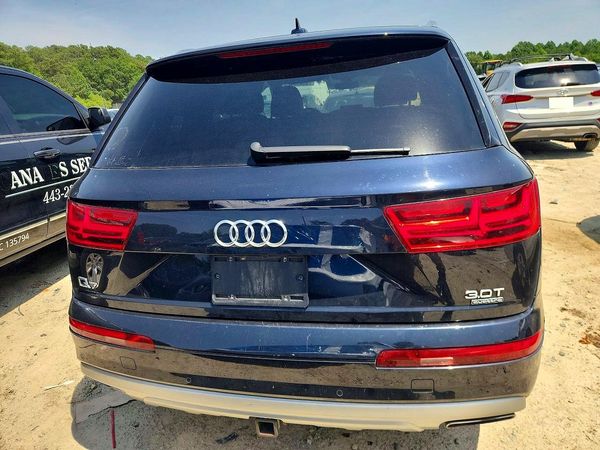 2017 AUDI Q7 quattro Premium Plus