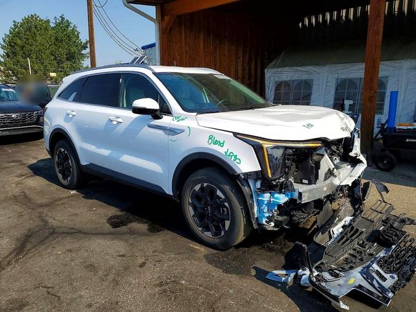 2025 KIA SORENTO