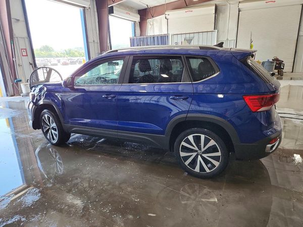 2022 VOLKSWAGEN TAOS