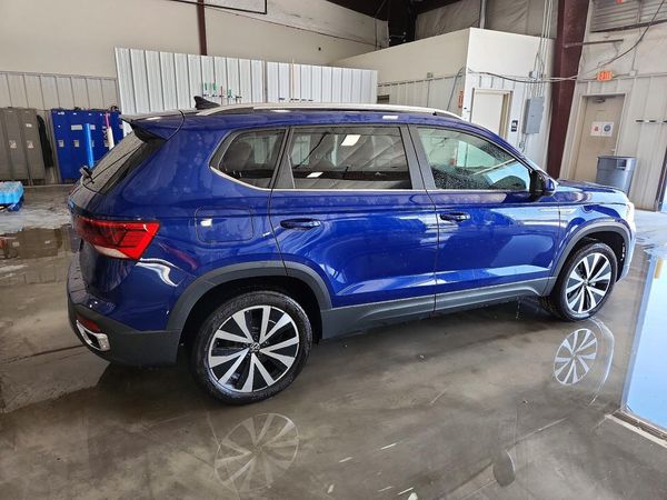 2022 VOLKSWAGEN TAOS