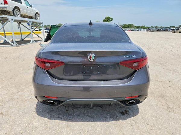 2017 ALFA ROMEO GIULIA