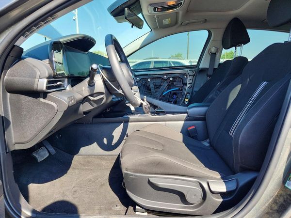2025 HYUNDAI ELANTRA SEL Convenience — DENT