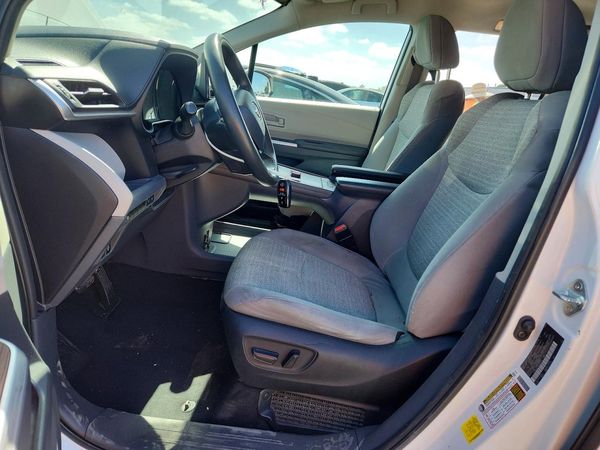 2022 TOYOTA SIENNA LE
