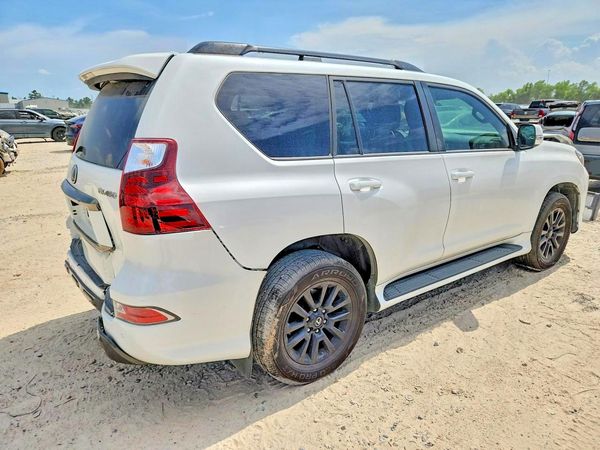 2022 LEXUS GX