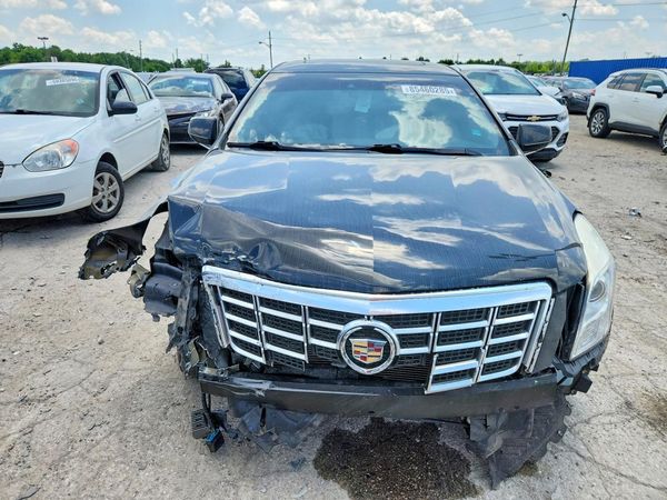2015 CADILLAC XTS Luxury
