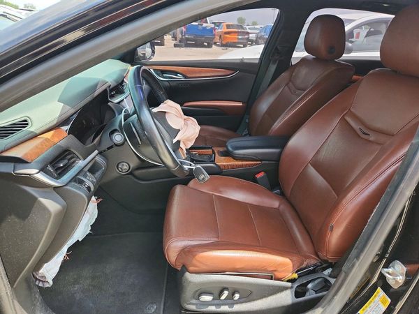 2015 CADILLAC XTS Luxury