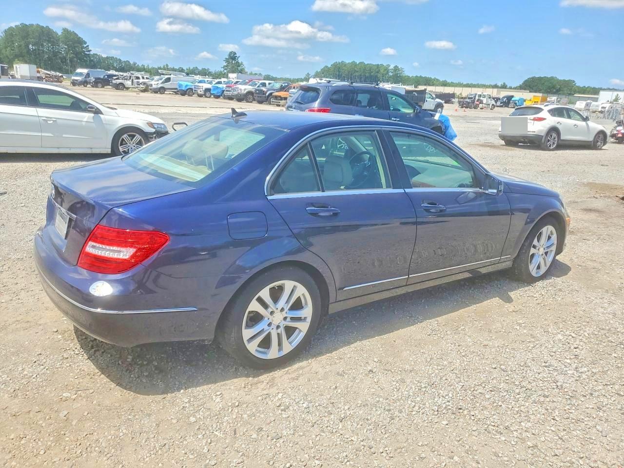 2014 MERCEDES-BENZ C C250