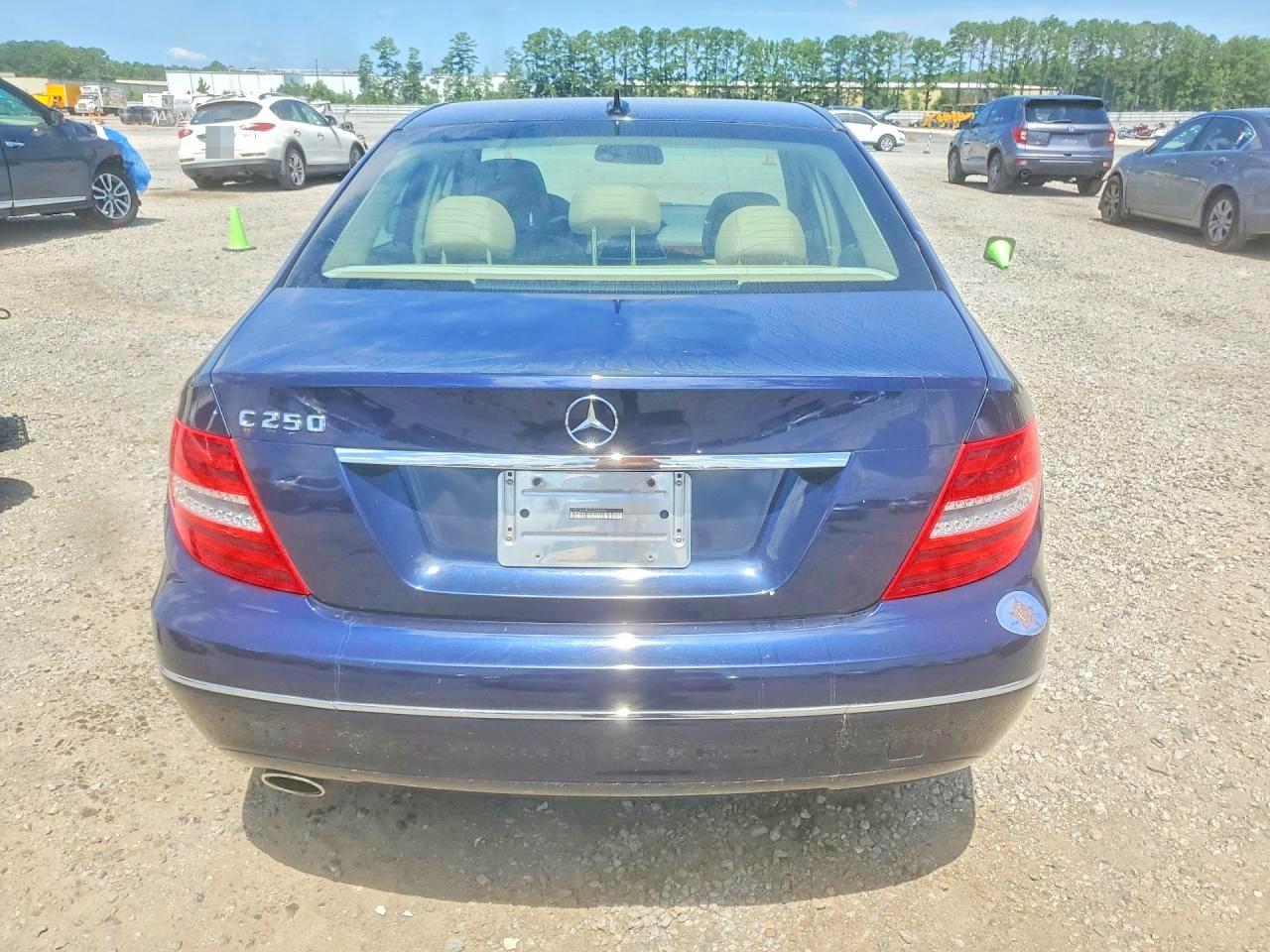 2014 MERCEDES-BENZ C C250