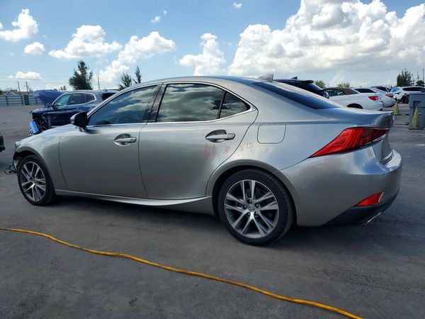 2018 LEXUS IS 300