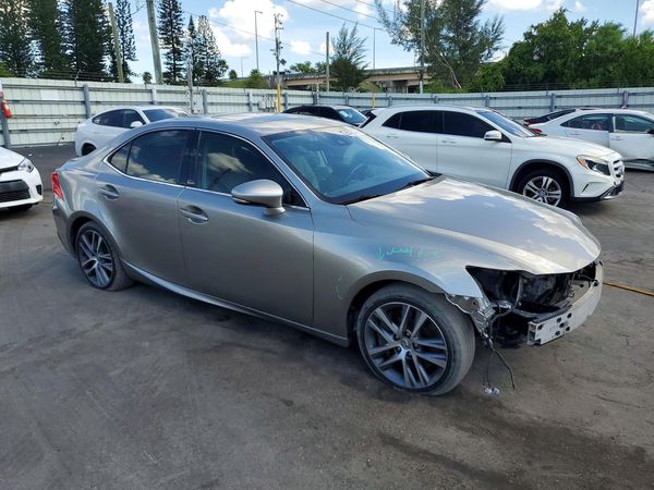 2018 LEXUS IS 300