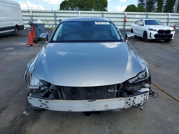 2018 LEXUS IS 300