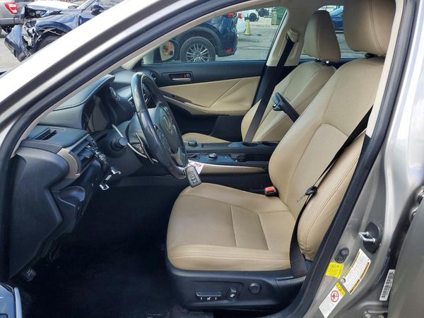 2018 LEXUS IS 300